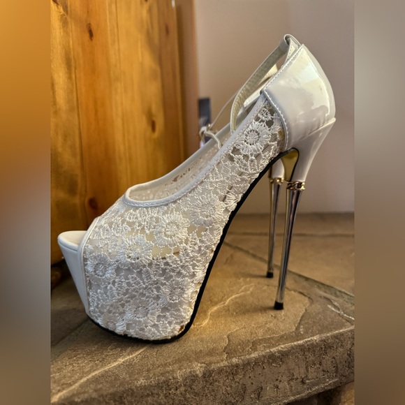 Women’s white platform stilettos - Picture 2 of 5